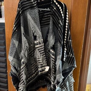 Maya Black and Gray Textured Poncho